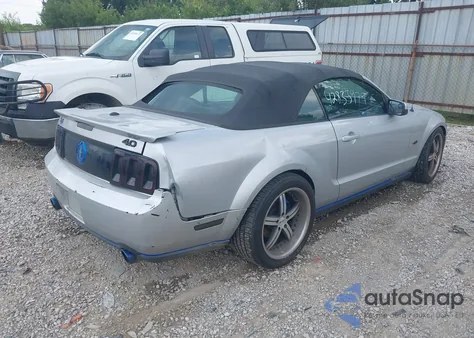 2007 Ford Mustang V6 Deluxe/V6 Premium из США, поврежденный, VIN 1ZVFT84N575357934